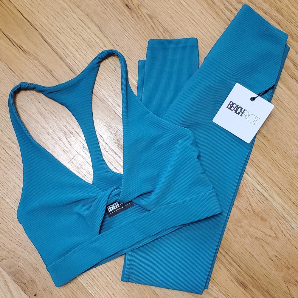 BEACH RIOT ribbed Twist bra and Ayla leggings SET